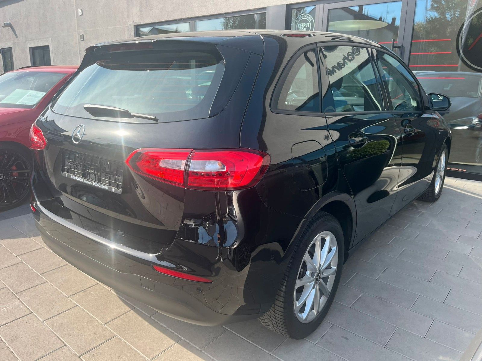 Fahrzeugabbildung Mercedes-Benz B 250 B -Klasse B 250 e
