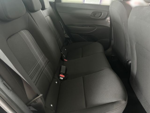 Fahrzeugabbildung Hyundai BAYON FL (MY25) 1.0 T-GDI Select Navi Kamera Ein
