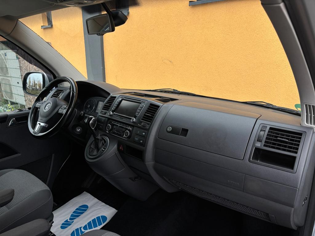 Volkswagen T5 Caravelle