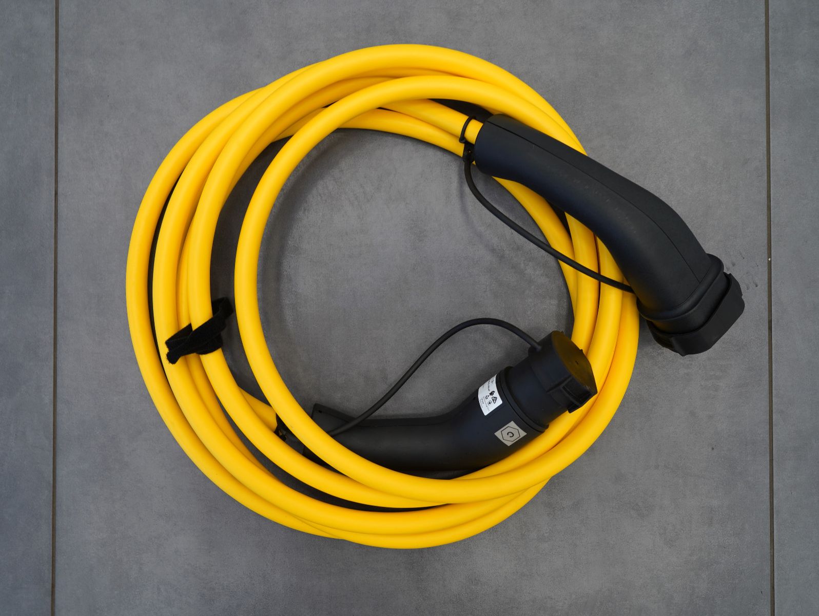 Fahrzeugabbildung Fiat 500e 87KW/42kWh/DC-LADEN/CARPLAY/DAB/SOH