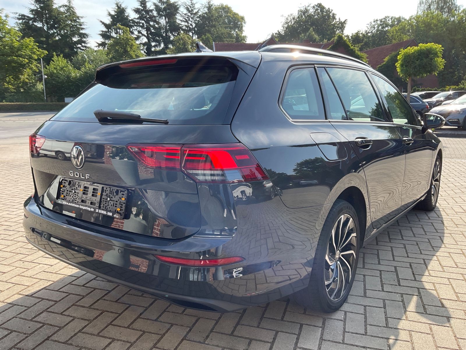 Fahrzeugabbildung Volkswagen Golf 2.0 TDI DSG Life,ACC,CarPlay,LED,Navi