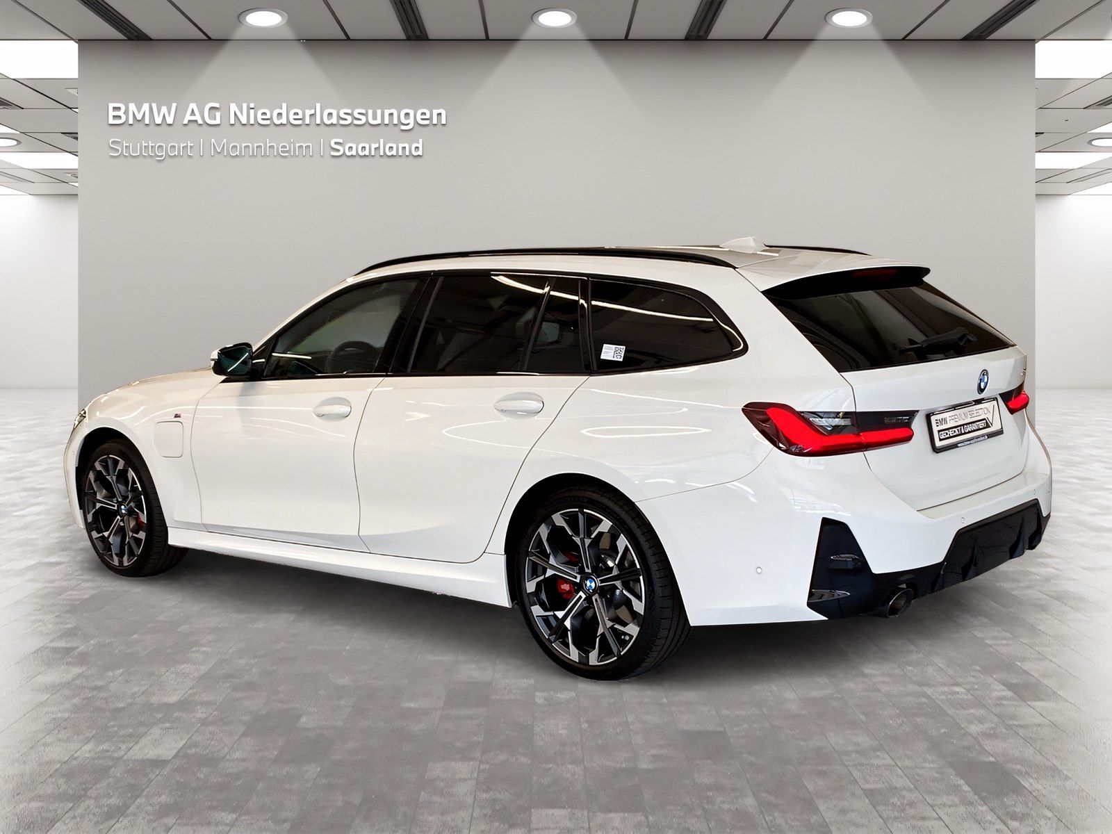 BMW 330e Touring M Sport AHK Harman K Kamera LED foto 2