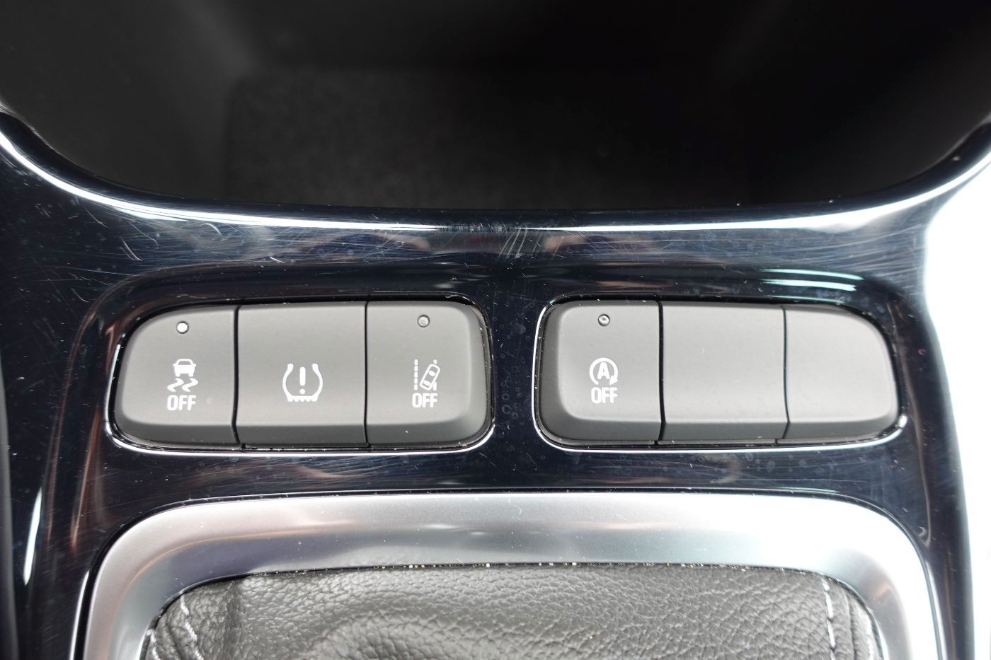 Fahrzeugabbildung Opel Crossland 1.2 Turbo Elegance HUD,KlimaA,LED,Navi