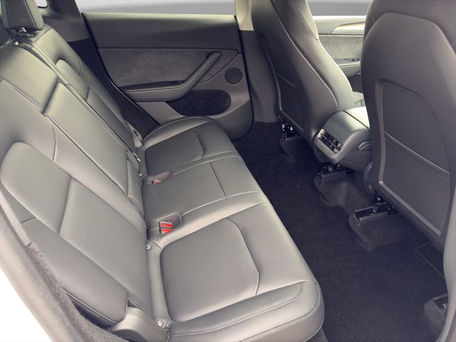 Fahrzeugabbildung Tesla Model Y RWD Autopilot 4+Pano+Cam+Leder+MwSt.
