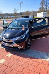 Toyota Aygo (X) 1,0-l-VVT-i x-clusiv x-clusiv - Toyota Aygo (X): Von Privat