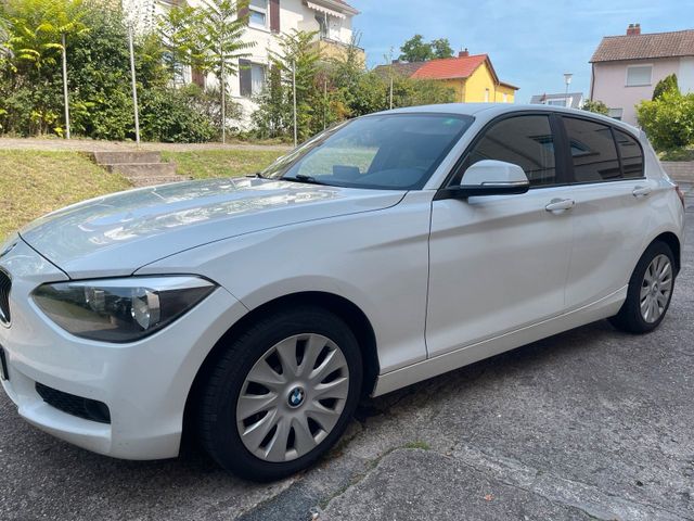 BMW 114D*Navi*PDC*BT*TÜV*Isofix