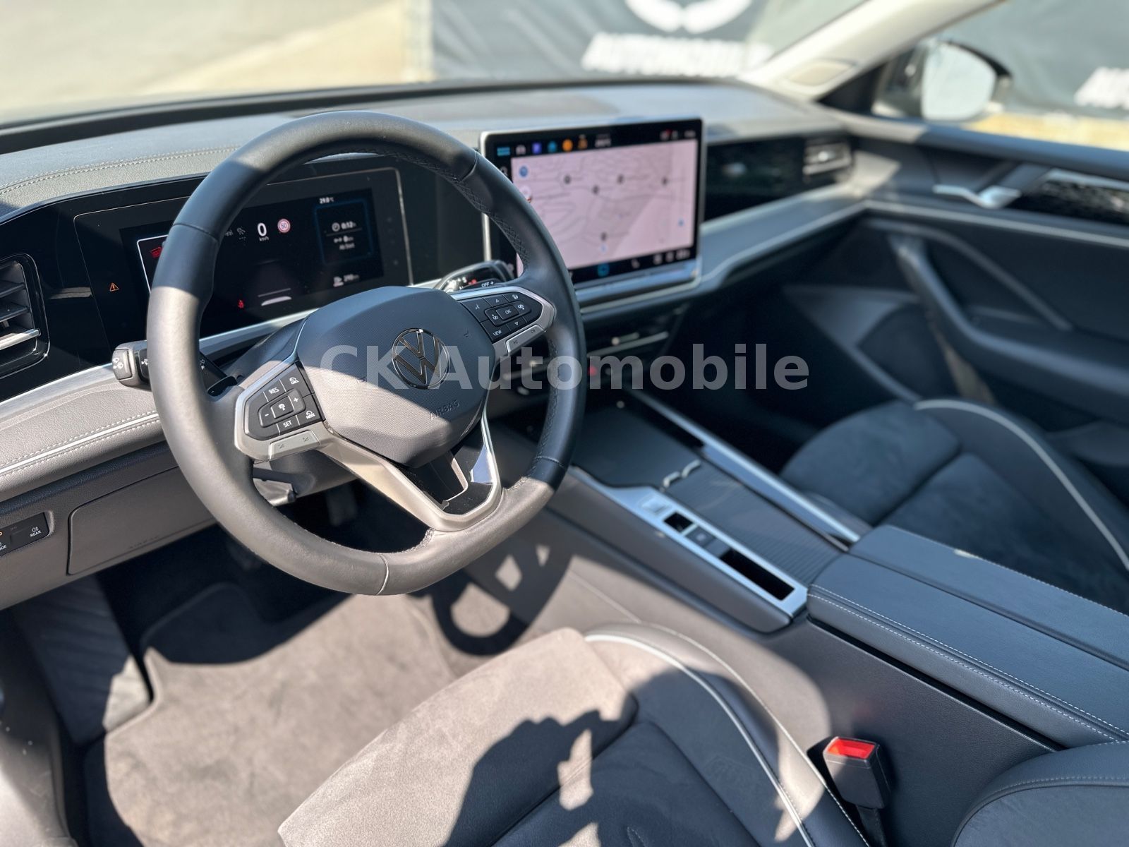 Fahrzeugabbildung Volkswagen Passat Variant 2.0 TDI Elegance/Kamera/ACC/LED