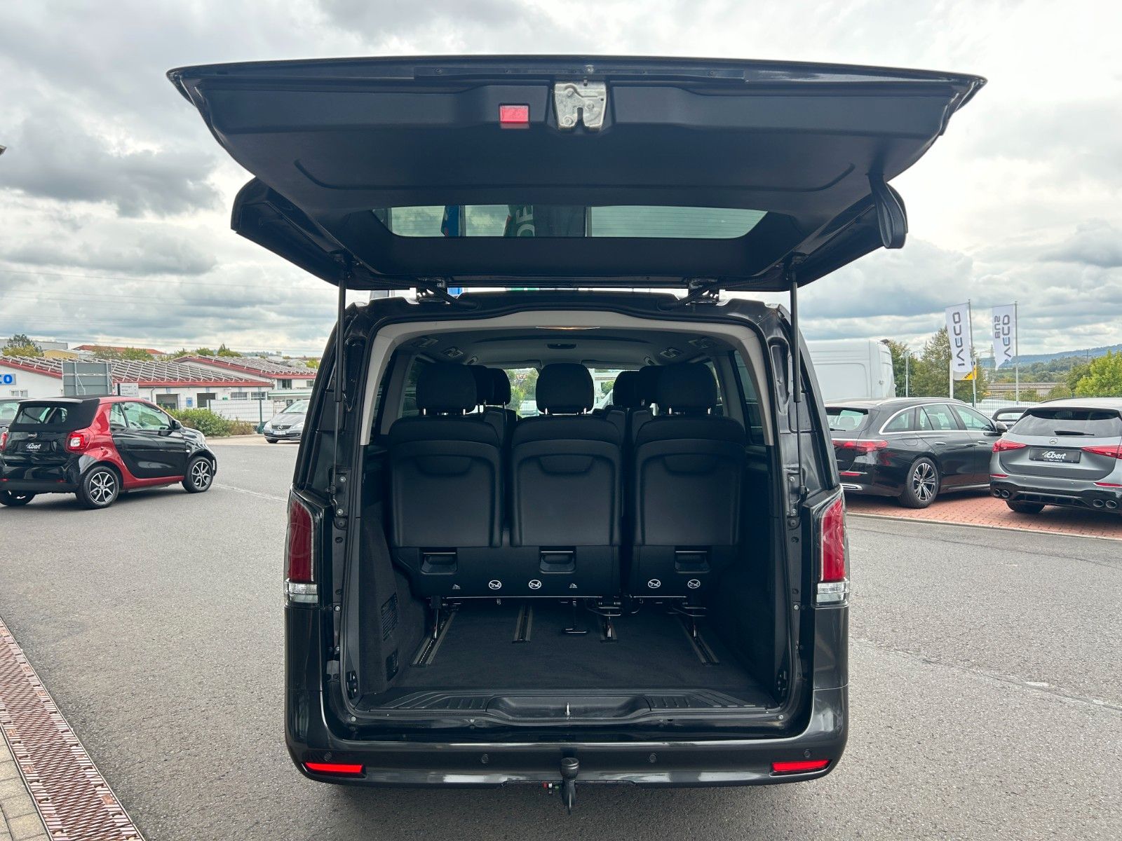 Fahrzeugabbildung Mercedes-Benz Vito 116 CDI Tourer Select 9G AHK2,5to LED