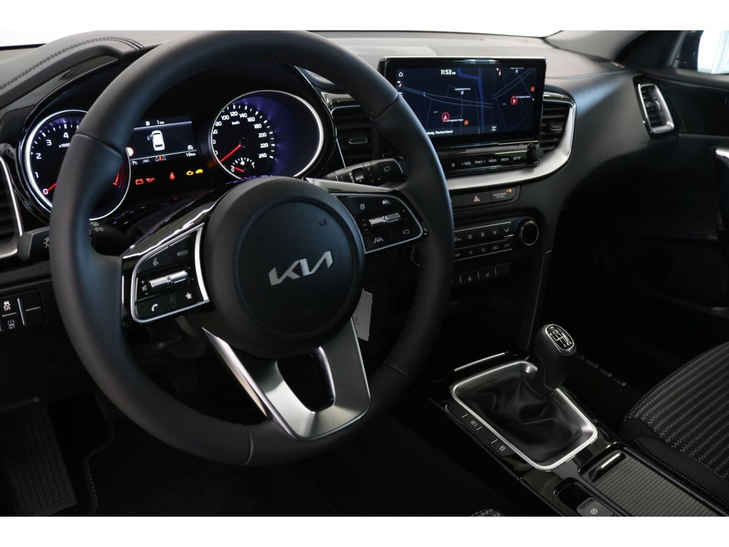 Fahrzeugabbildung Kia Ceed_sw 1.5 T-GDI Spirit SHZ Navi JBL Kamera