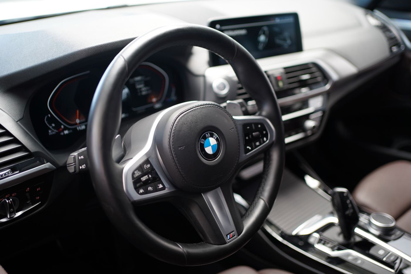 Fahrzeugabbildung BMW X3 xDri 20d M-Sport LED+AHK+Driving&ParkingAssis