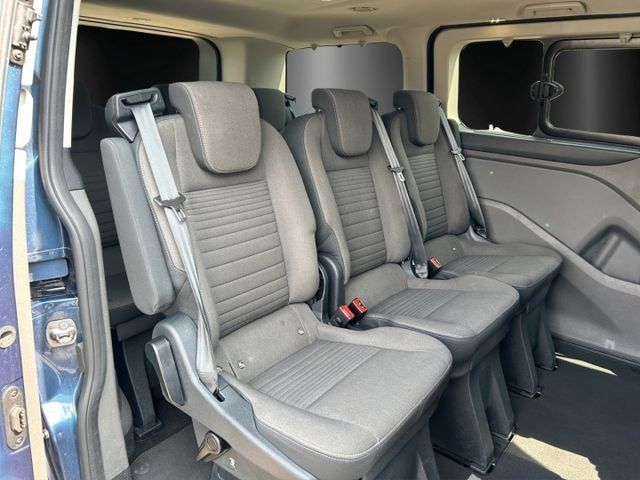 Fahrzeugabbildung Ford Transit Tourneo Kombi Titanium 2.0 TDCi 320 L1 T