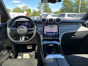 Fahrzeugabbildung Mercedes-Benz GLC 200 4Matic AMG Line Pano 20"
