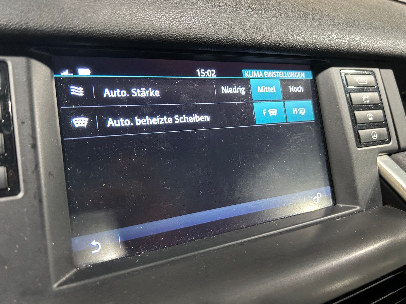 Fahrzeugabbildung Land Rover Discovery Sport SE AWD/PANO/ACC/NAVI/KAMERA/SHZ