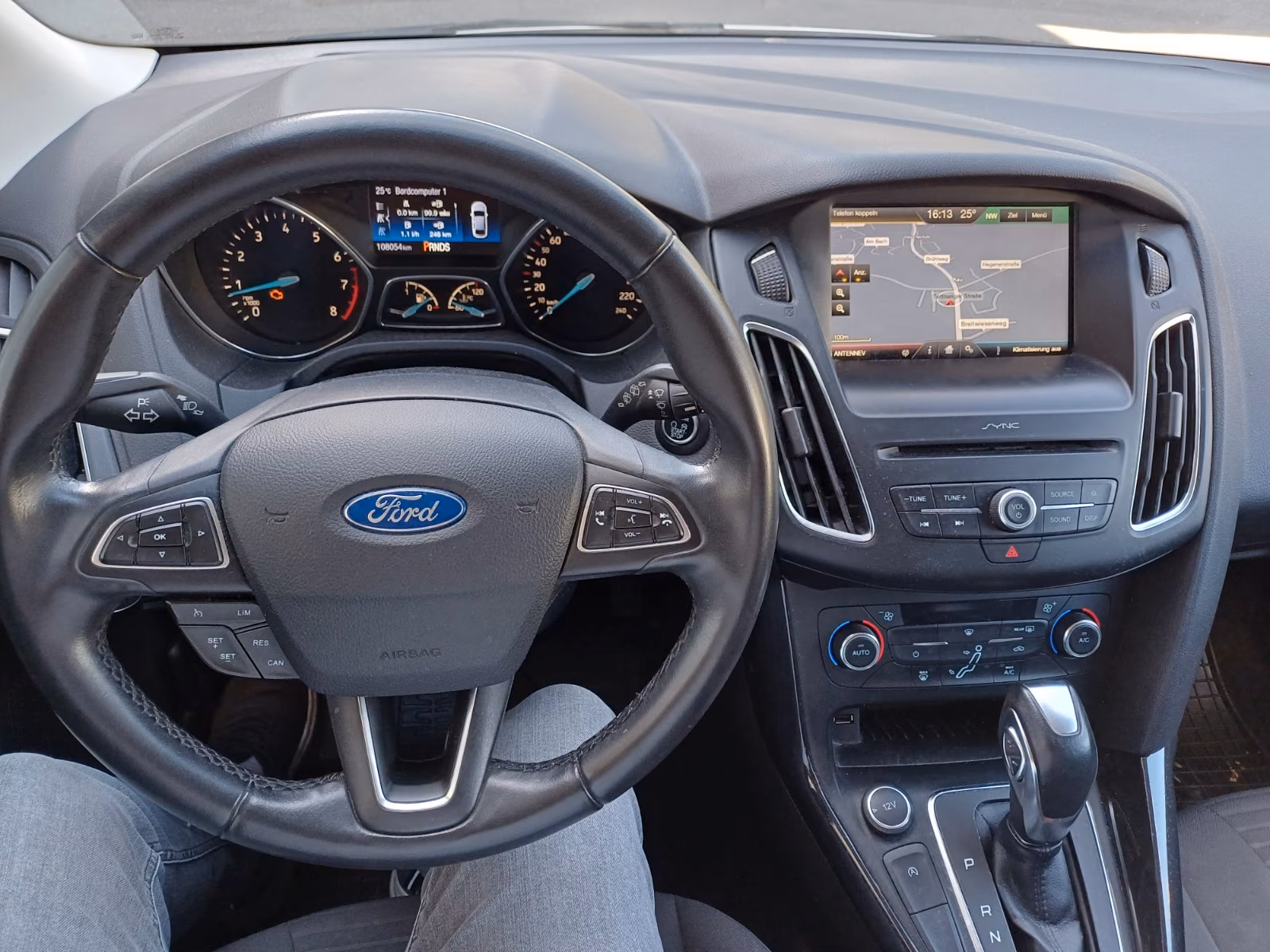 Ford Focus 2015 — photo 12