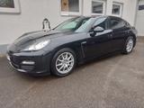 Porsche Panamera 67.000KM !!  Rentnerfahrzeug - Porsche Panamera: Schwarz