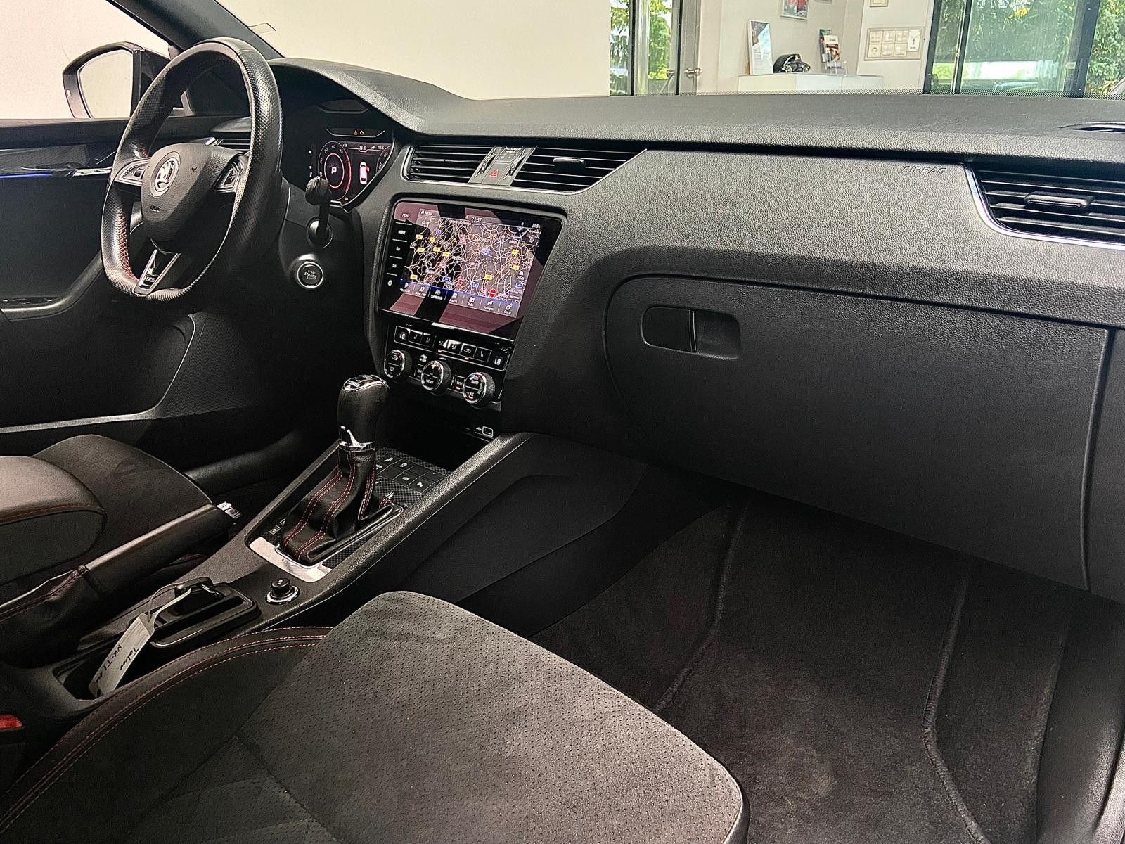 Skoda Octavia Combi RS 4x4 DSG LED Navi Kamera AHK foto 13