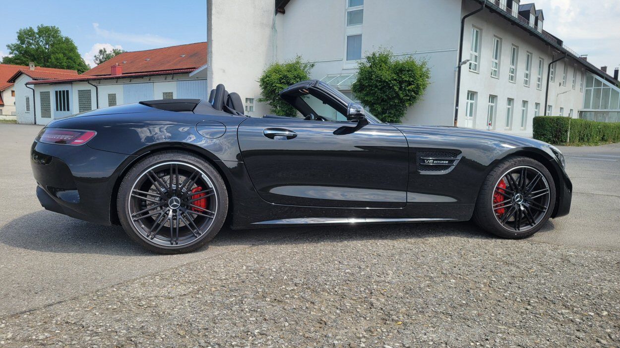 MERCEDES-BENZ AMG GT C Mercedes-AMG GT Roadster Standard