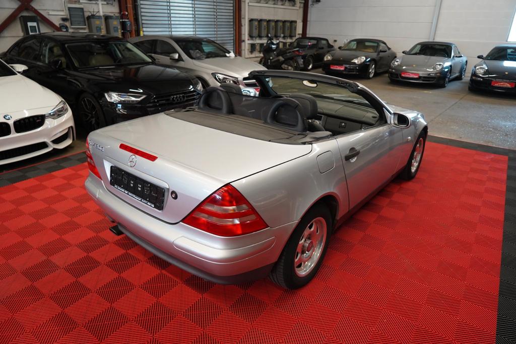 Mercedes-Benz SLK 200