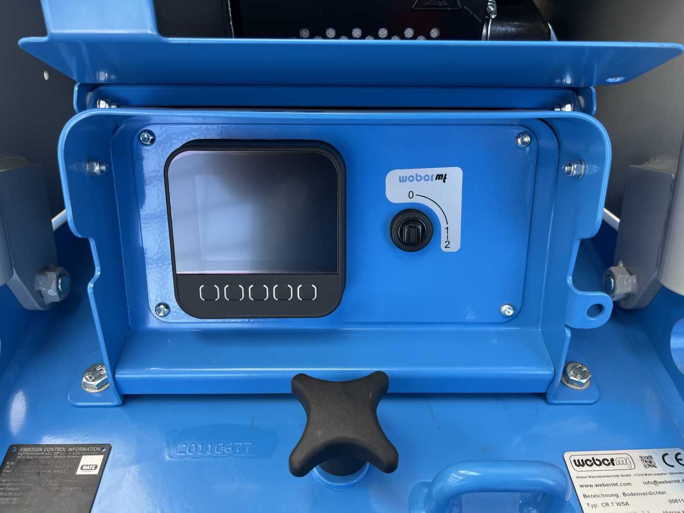 Fahrzeugabbildung Weber Weber CR 7 WSA Hatz-Diesel / 484 kg Rüttelplatte