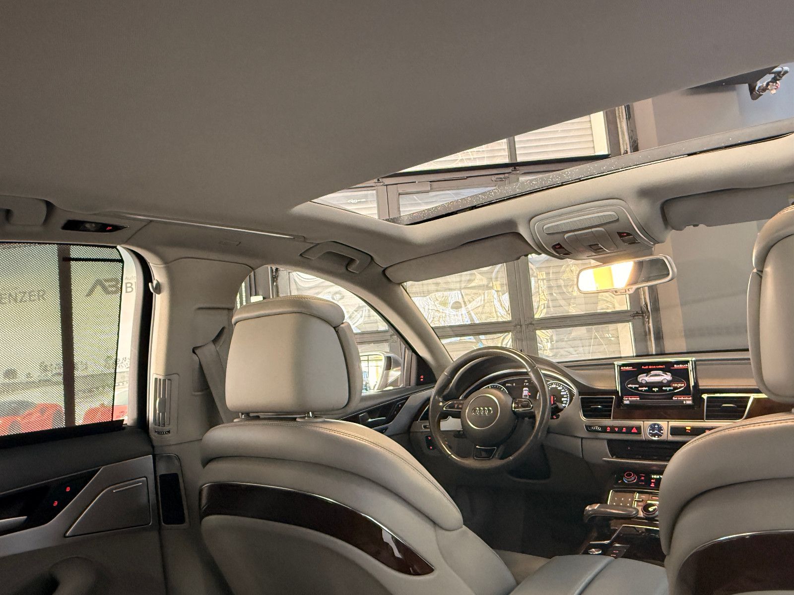 Fahrzeugabbildung Audi A8 4.2 TDI quattro/SCHIEBEDACH/LED/ACC/FACELIFT
