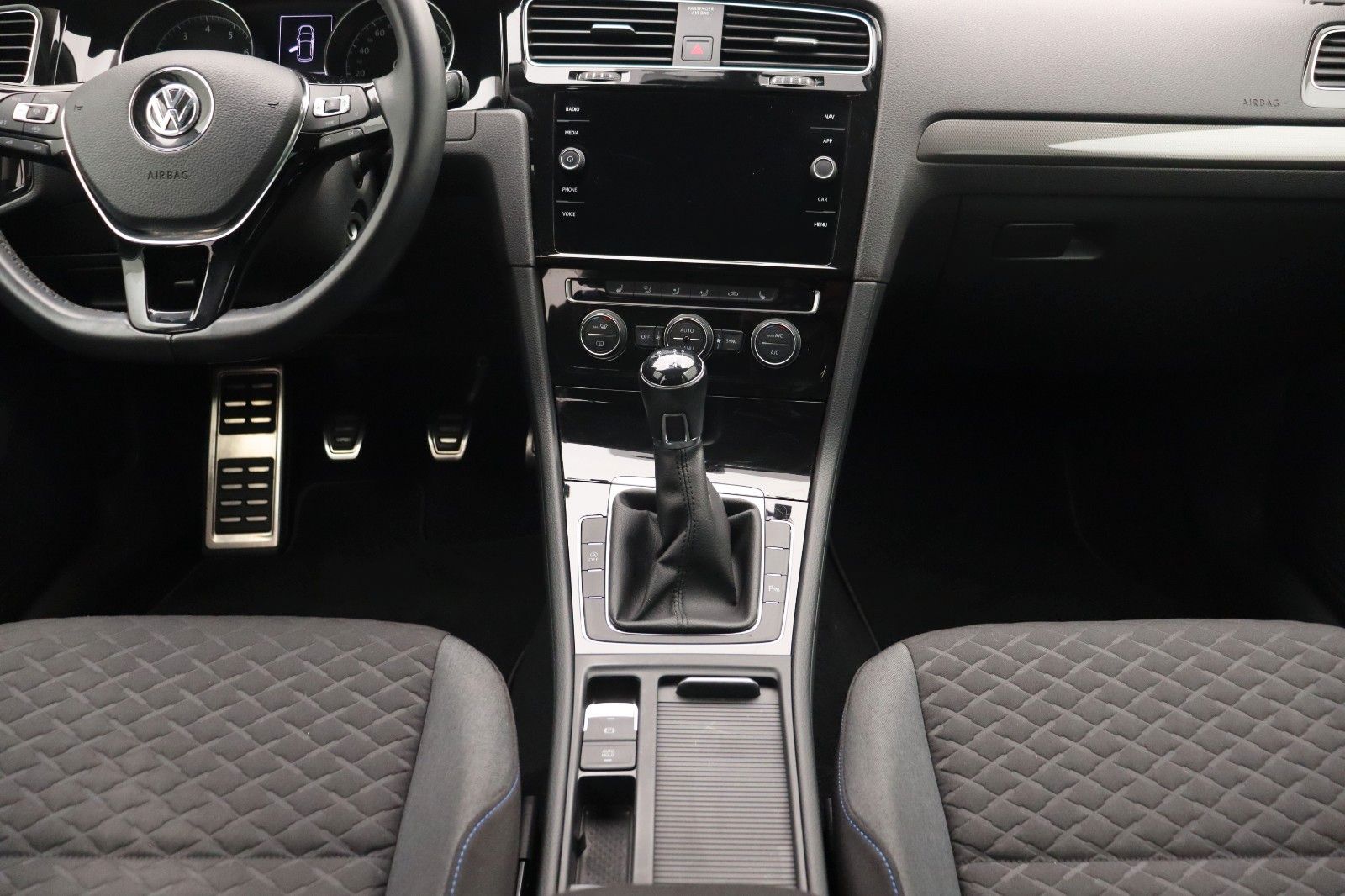 Fahrzeugabbildung Volkswagen Golf VII 1.0 Lim. Join