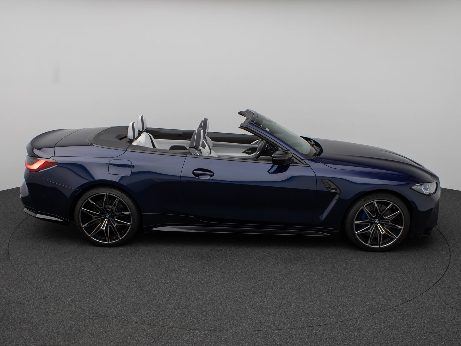 Fahrzeugabbildung BMW M4 Competition M xD Cabrio Kamera Laser HUD H/K