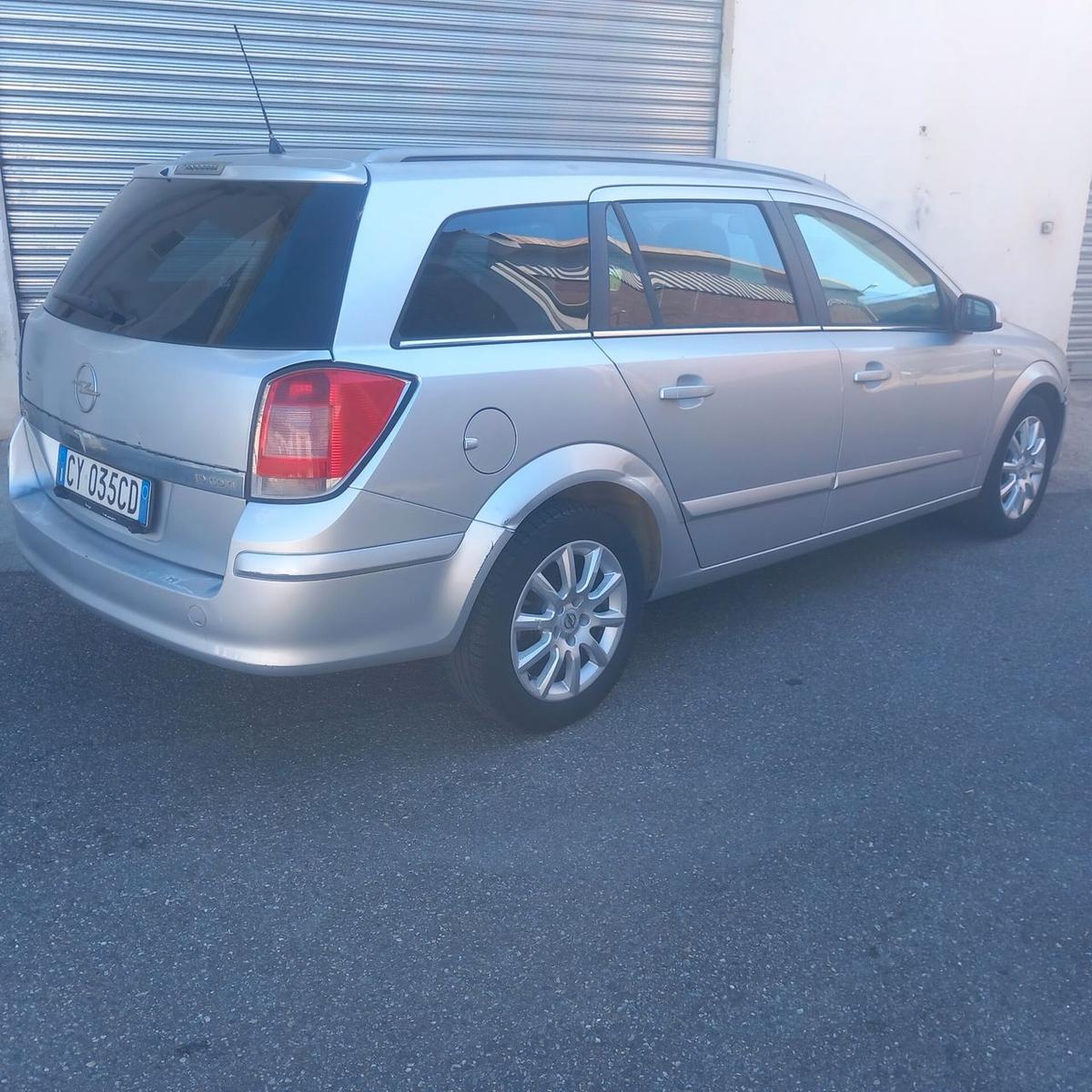 Opel Astra 2005 — photo 5