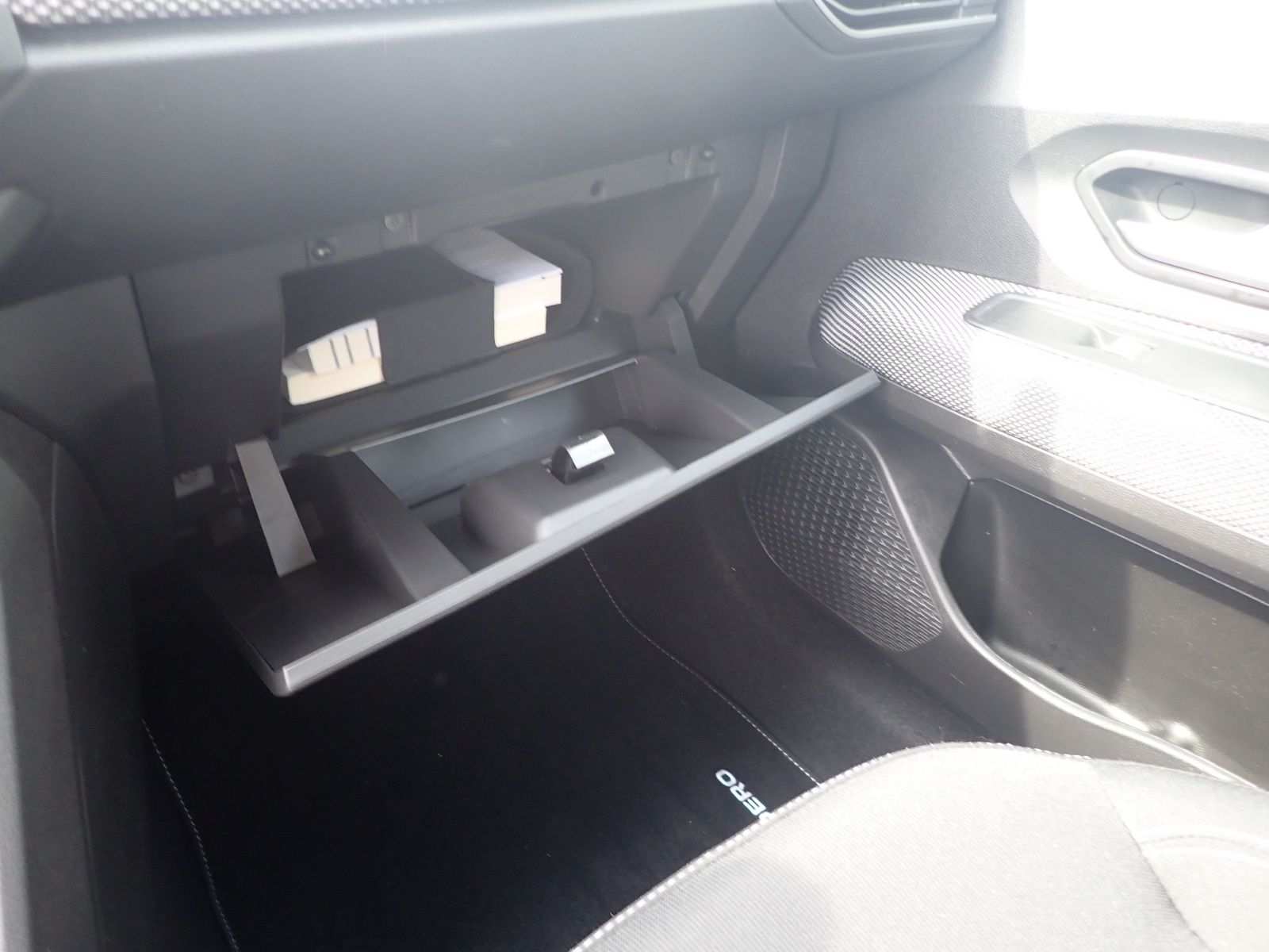 Fahrzeugabbildung Dacia Sandero Expression TCe 90