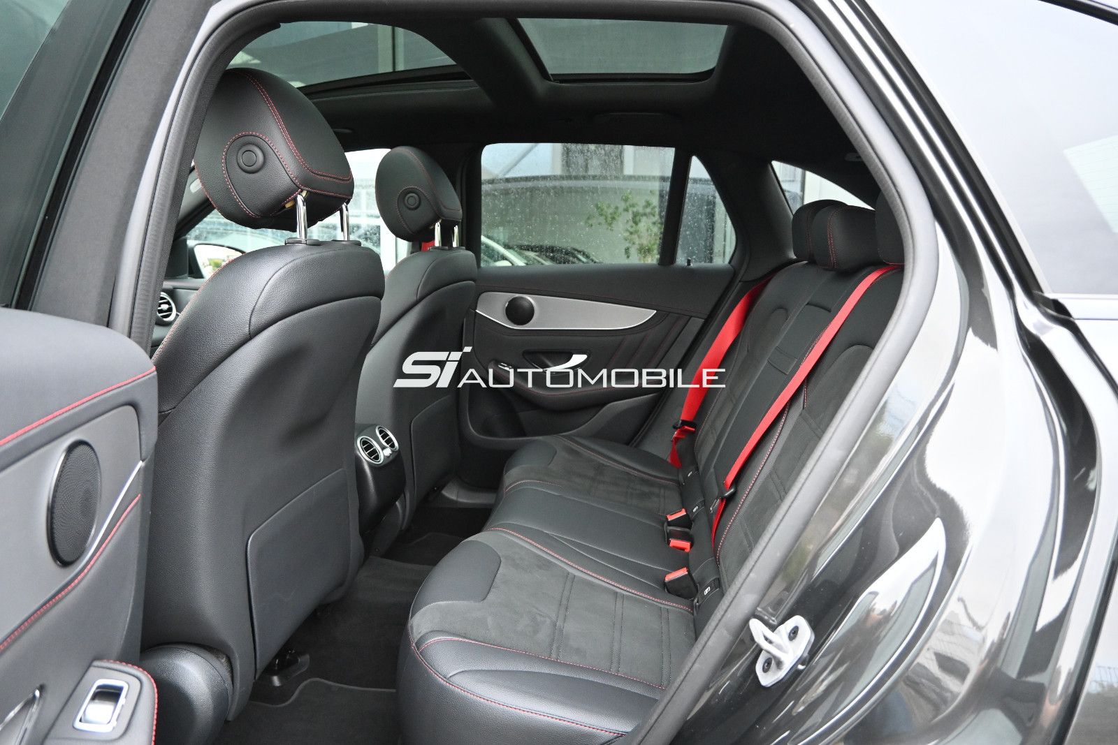 Fahrzeugabbildung Mercedes-Benz GLC 300 d 4MAT AMG Line Plus °Night°AHK°HUD°PANO
