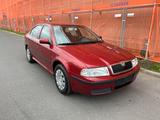 Skoda Octavia Lim. Tour 1,6 MPI*Klimatronic*SHZ*AHK* - Skoda Octavia: Mpi