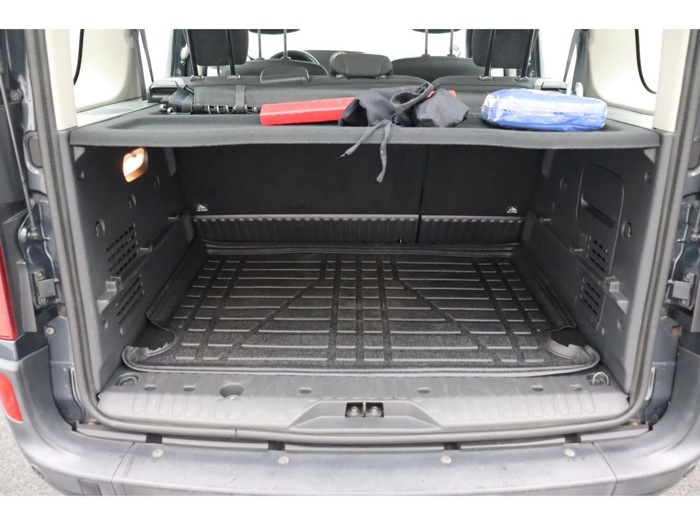 Fahrzeugabbildung Mercedes-Benz Citan Kombi 112 lang Navigation