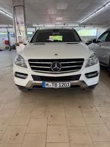 Mercedes-Benz ML 350  4M -Pano, AHK, GSD, MB scheckheft  - Firmenfahrzeug gebraucht