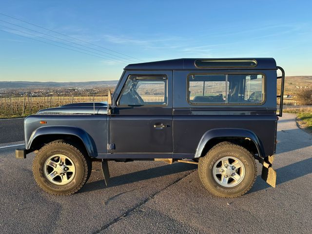 Land Rover Defender 90 E Station Wagon