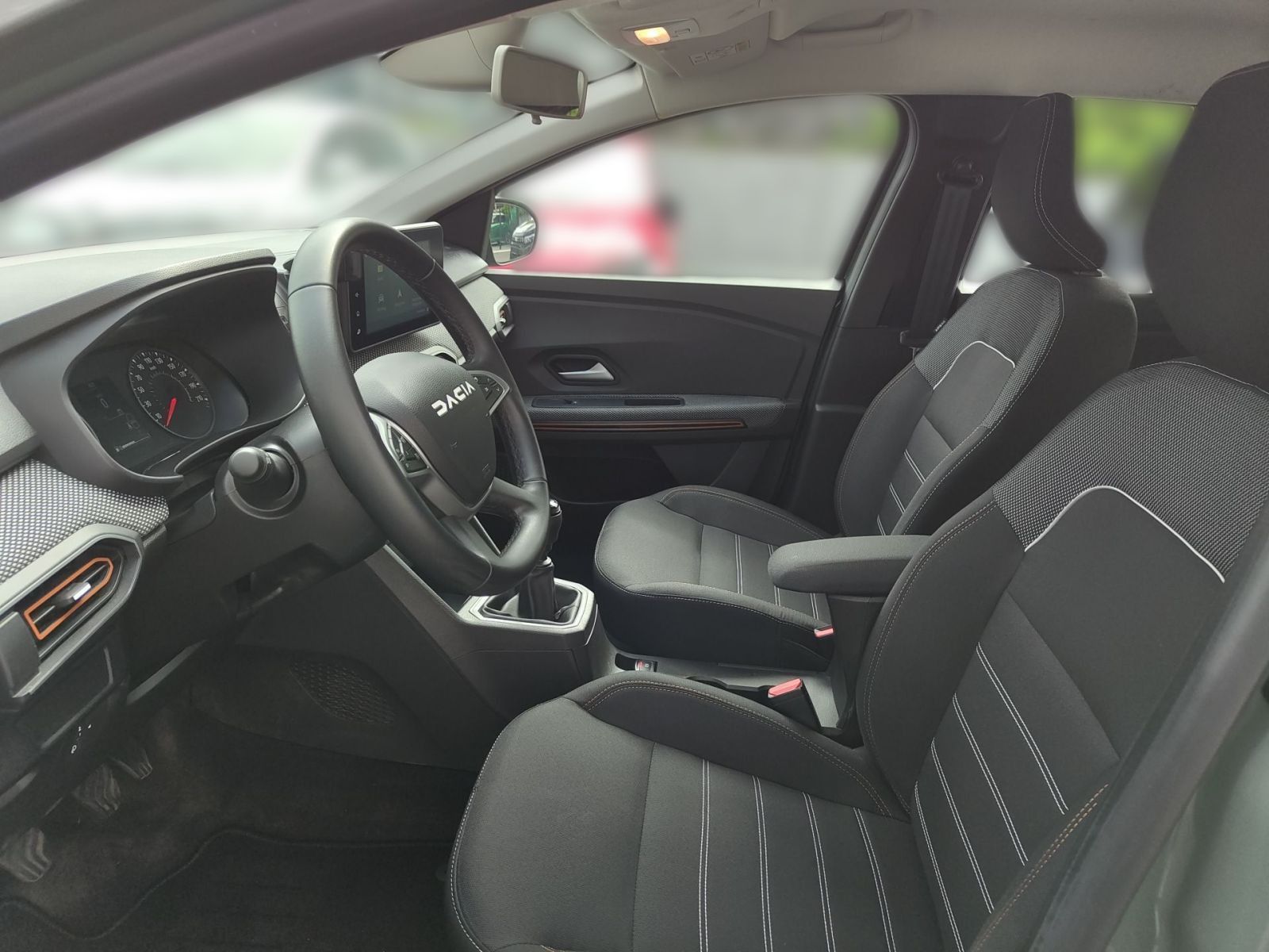 Fahrzeugabbildung Dacia Sandero III Stepway Expression+ TCE 110