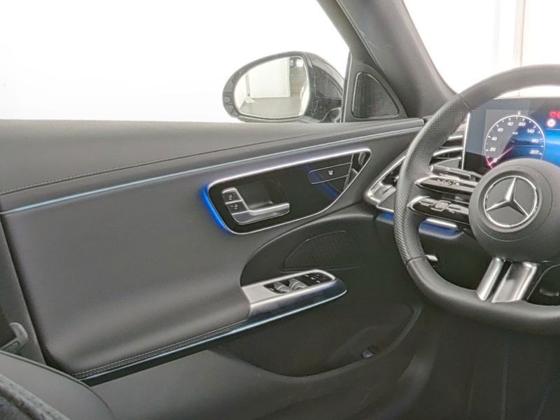 MERCEDES-BENZ E-Class 2025