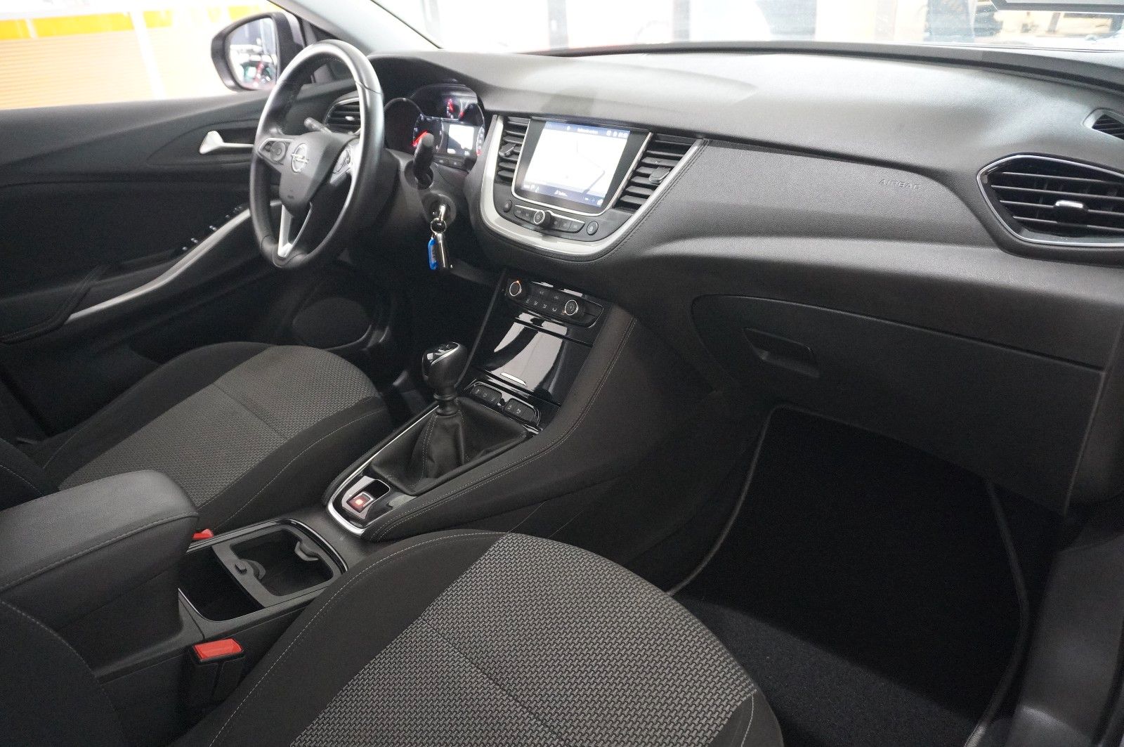 Fahrzeugabbildung Opel Grandland X 1.6D NAVI/PDC/LED/TEMPOMAT/ALU