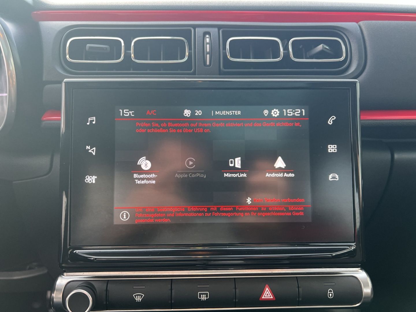 Fahrzeugabbildung Citroën C3 PT 110 S&S EAT6 Shine Pano. Navi LED CarPlay