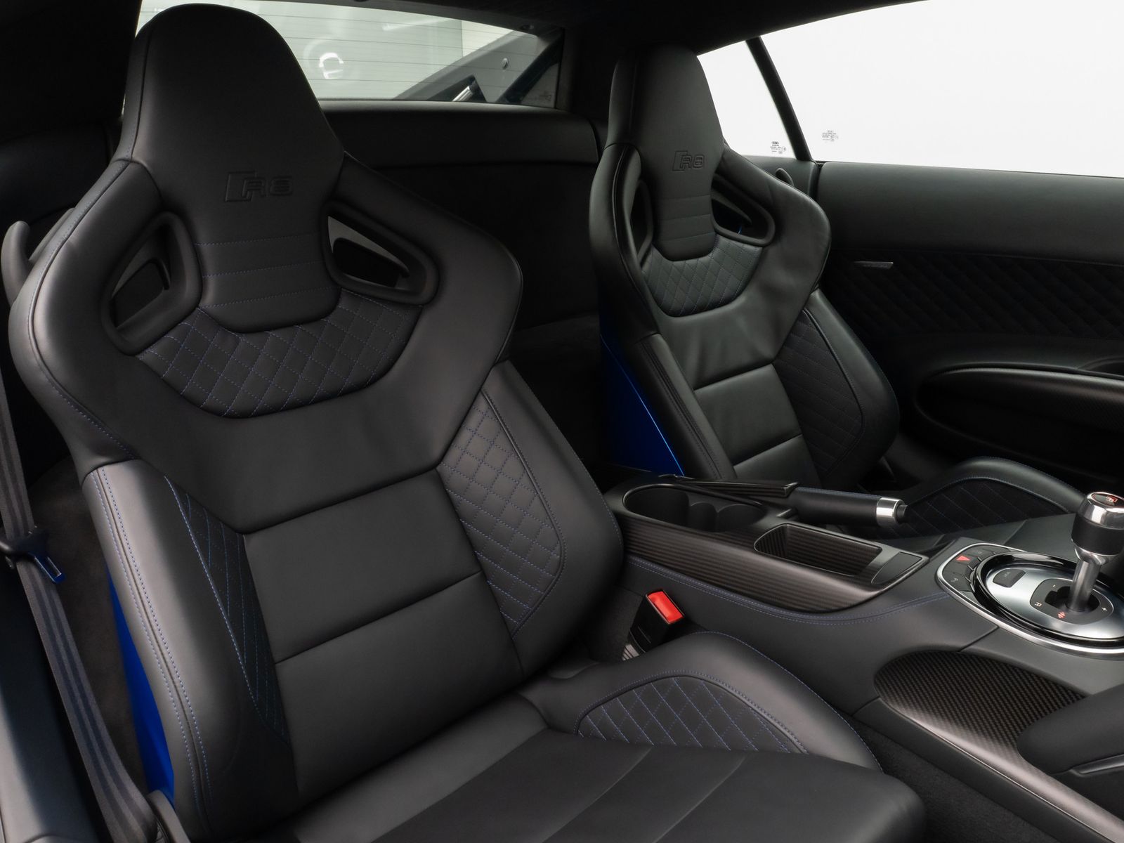 Fahrzeugabbildung Audi R8 Coupe 5.2 FSI LMX Sonderedition 1 OF 99 Laser