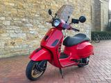 Vespa GTS 300 Wilbers Sportfahrwerk, Malossi, Akrapovi - VESPA ROT