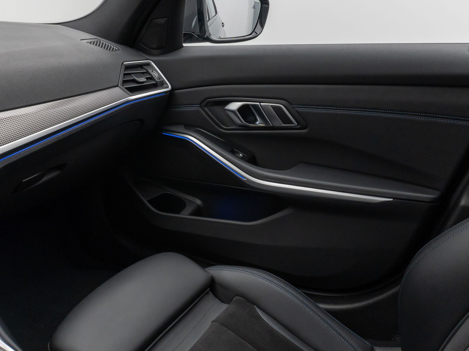 Fahrzeugabbildung BMW 330d xD M Sport Laser Kamera HUD HiFi Komfort
