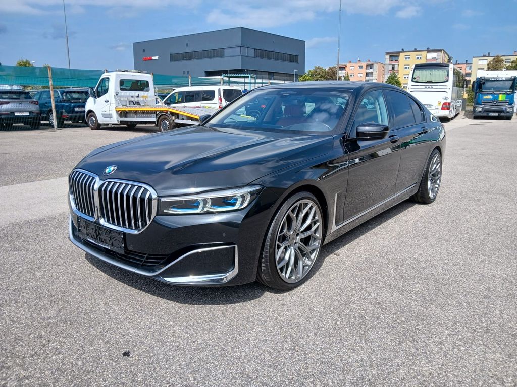 BMW 740
