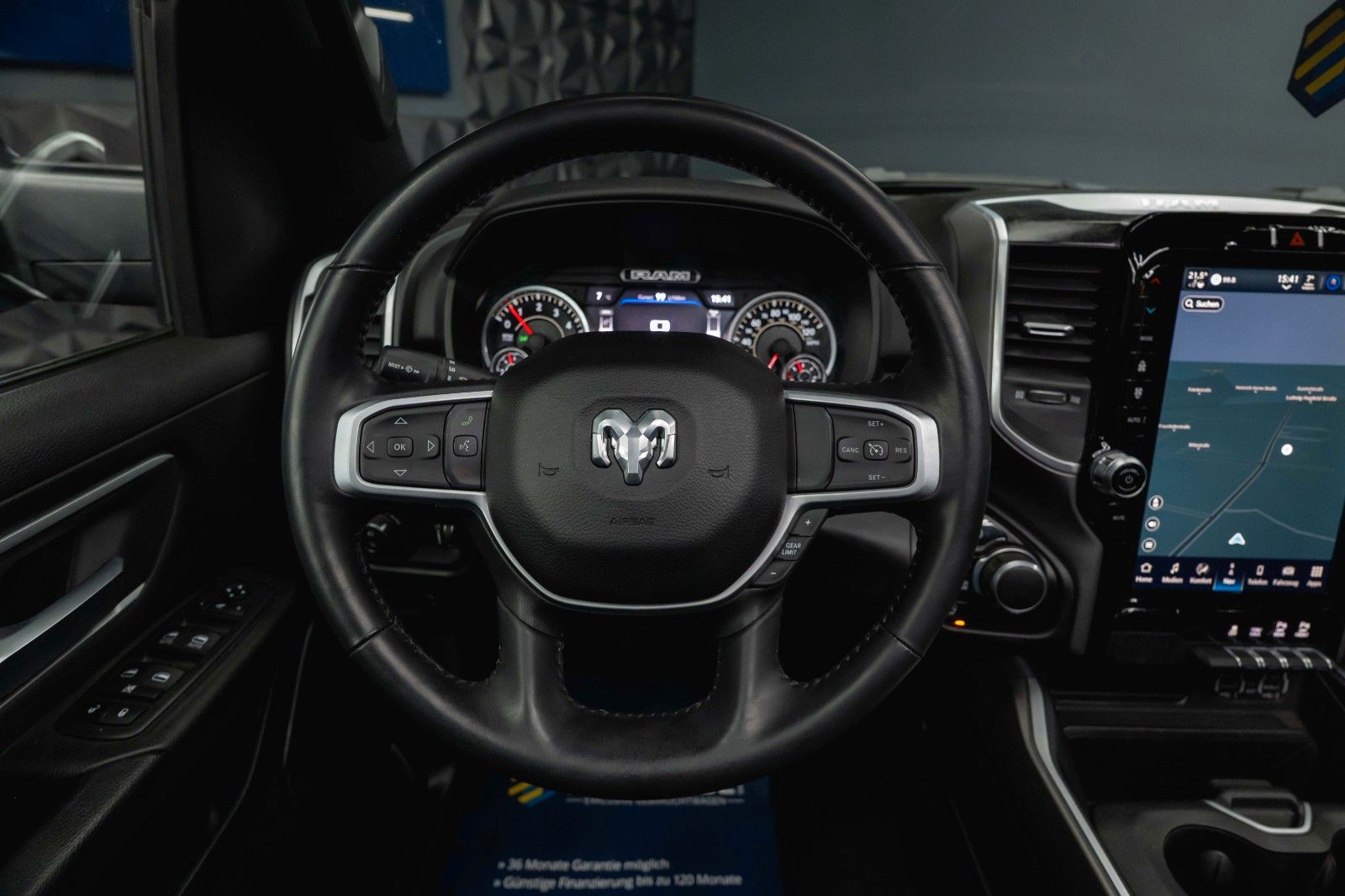 Fahrzeugabbildung Dodge RAM 5.7 V8 HEMI 4x4 NIGHT *Pano*LED* Unfallfrei