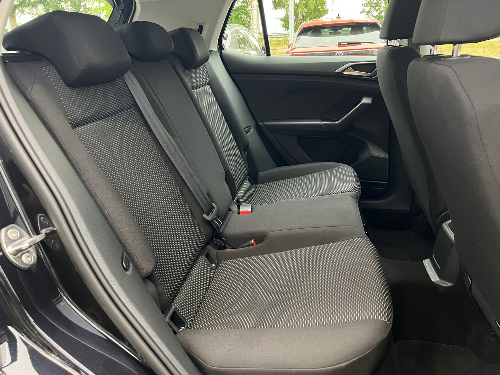 Fahrzeugabbildung Volkswagen T-Cross 1.0 TSI *Garantie, LED, App-Connect, PDC