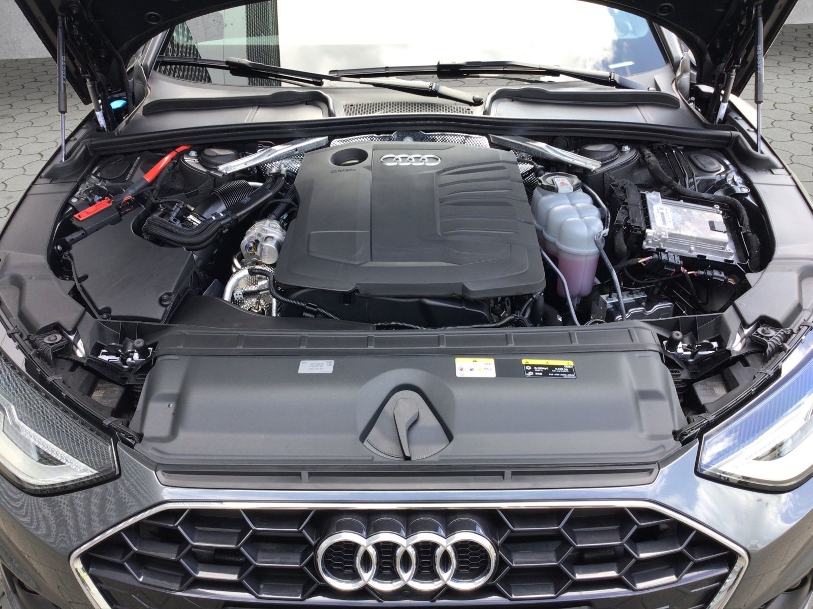 Audi A4 - Bild 12
