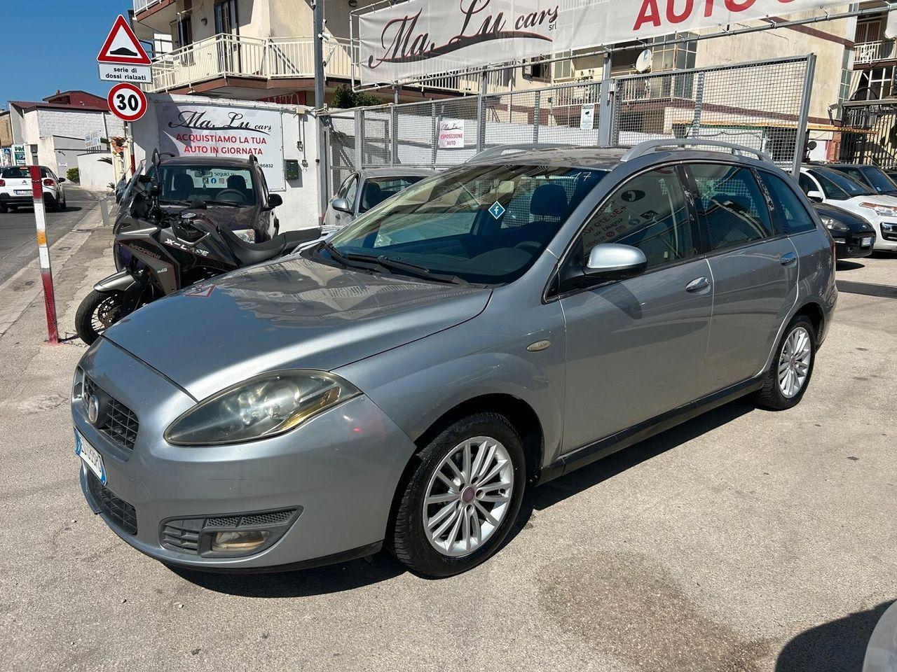 Fiat Croma 2010 — interior