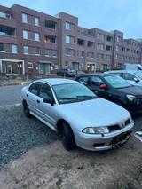 Mitsubishi Carisma Sommer&Winterreifen 2024 - Mitsubishi Carisma: Limousine