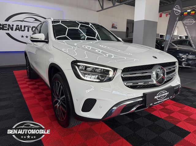 MERCEDES-BENZ GLC 300d 4Matic PANO+LED+RFK+AHK