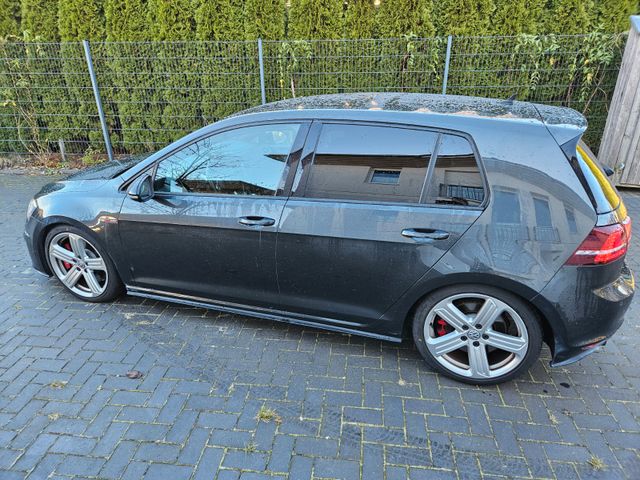 Volkswagen Golf 2.0 TSI DSG BMT GTI Performance GTI Per...