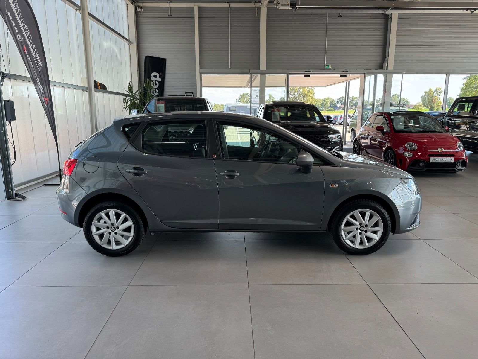 Fahrzeugabbildung SEAT Ibiza 1.0 Reference  "Klima LM Parksensoren hi."