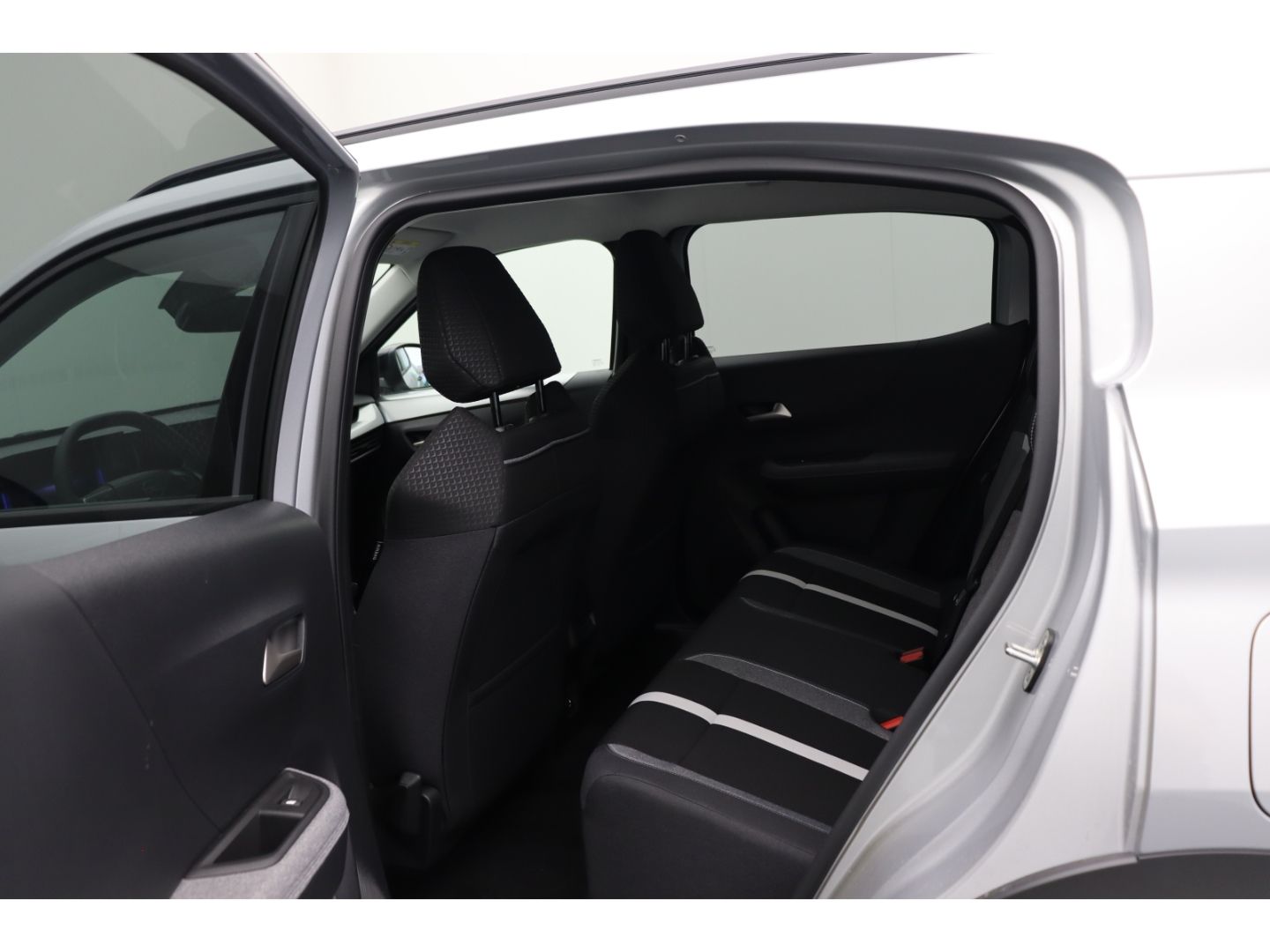 Fahrzeugabbildung Opel Frontera Electric GS 83 kW LED/ Allwetter/ Kamer